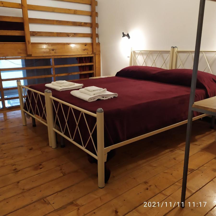 Il Castello Apartment Наполи Екстериор снимка