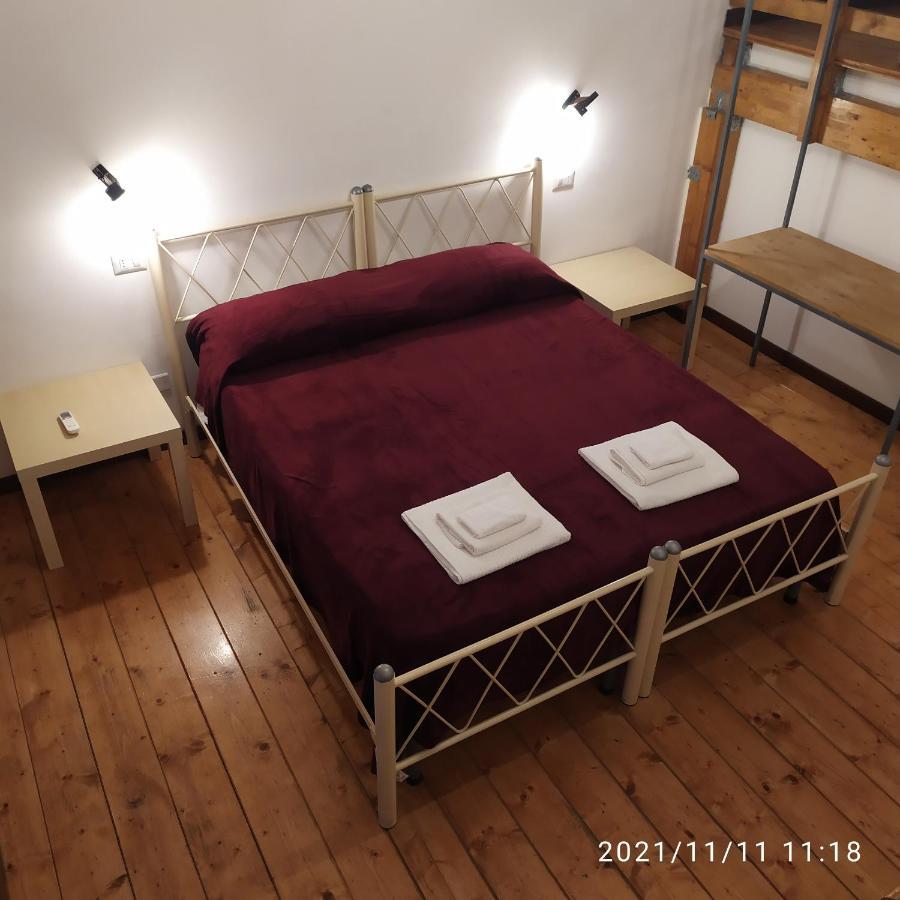 Il Castello Apartment Наполи Екстериор снимка