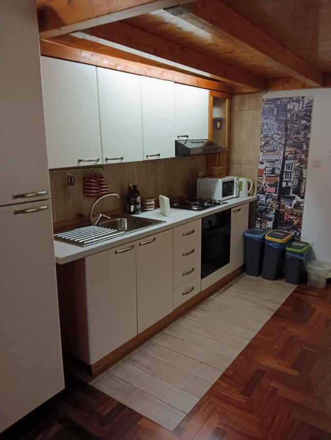 Il Castello Apartment Наполи Екстериор снимка